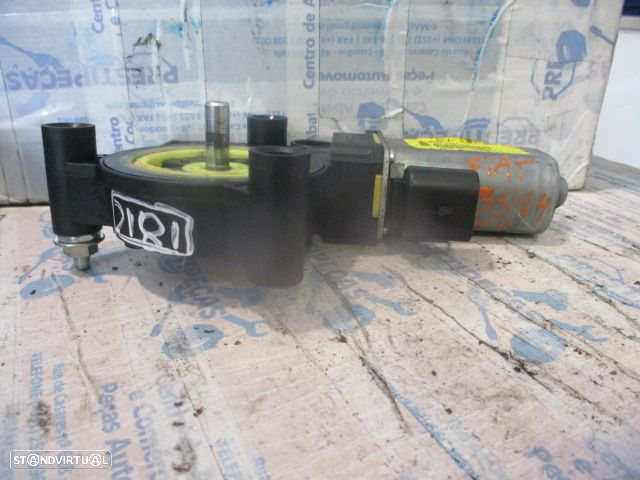 Motor Elevador Vidro 51895384 FIAT GRANDE PUNTO 2015 1.3JTD 84CV 5P PRETO F DRT - 4