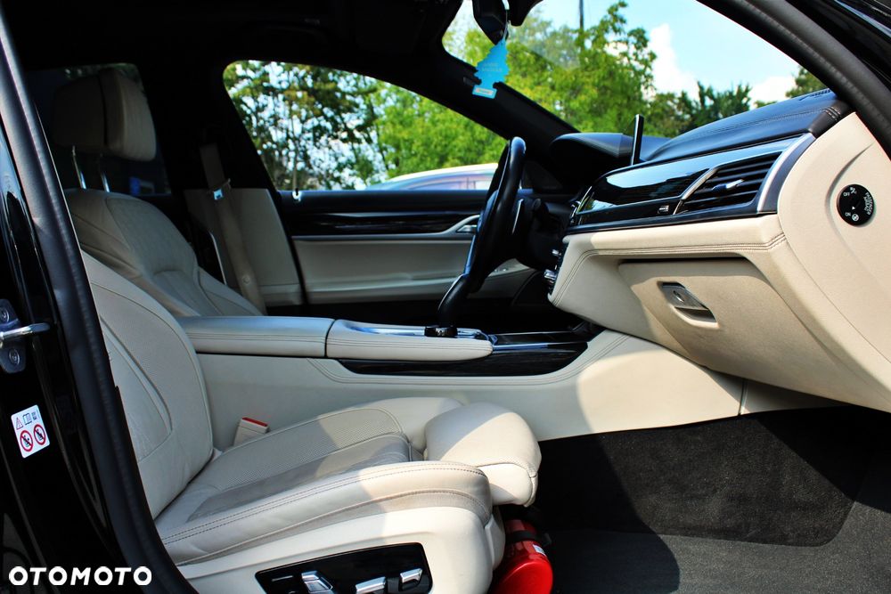 BMW Seria 7 750d xDrive - 9