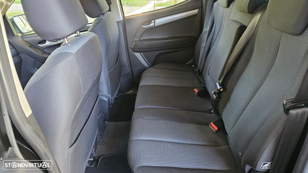 Isuzu D-Max 4x4 Cabine Dupla Custom - 28