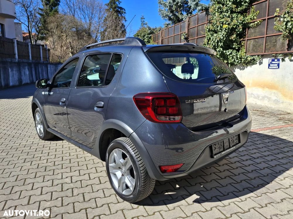Dacia Sandero Stepway TCe 90 MT6 Comfort - 4