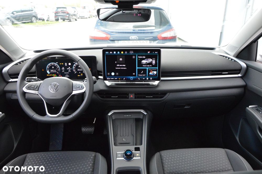 Volkswagen T-Roc - 13