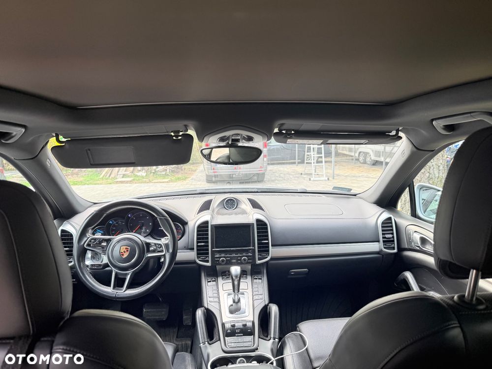 Porsche Cayenne Diesel Platinum Edition - 3
