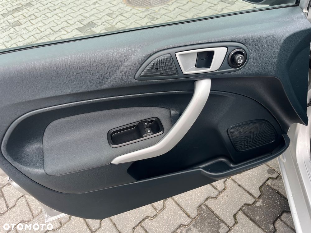 Ford Fiesta 1.25 SYNC Edition - 18
