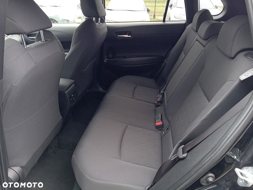 Toyota Corolla Cross - 13