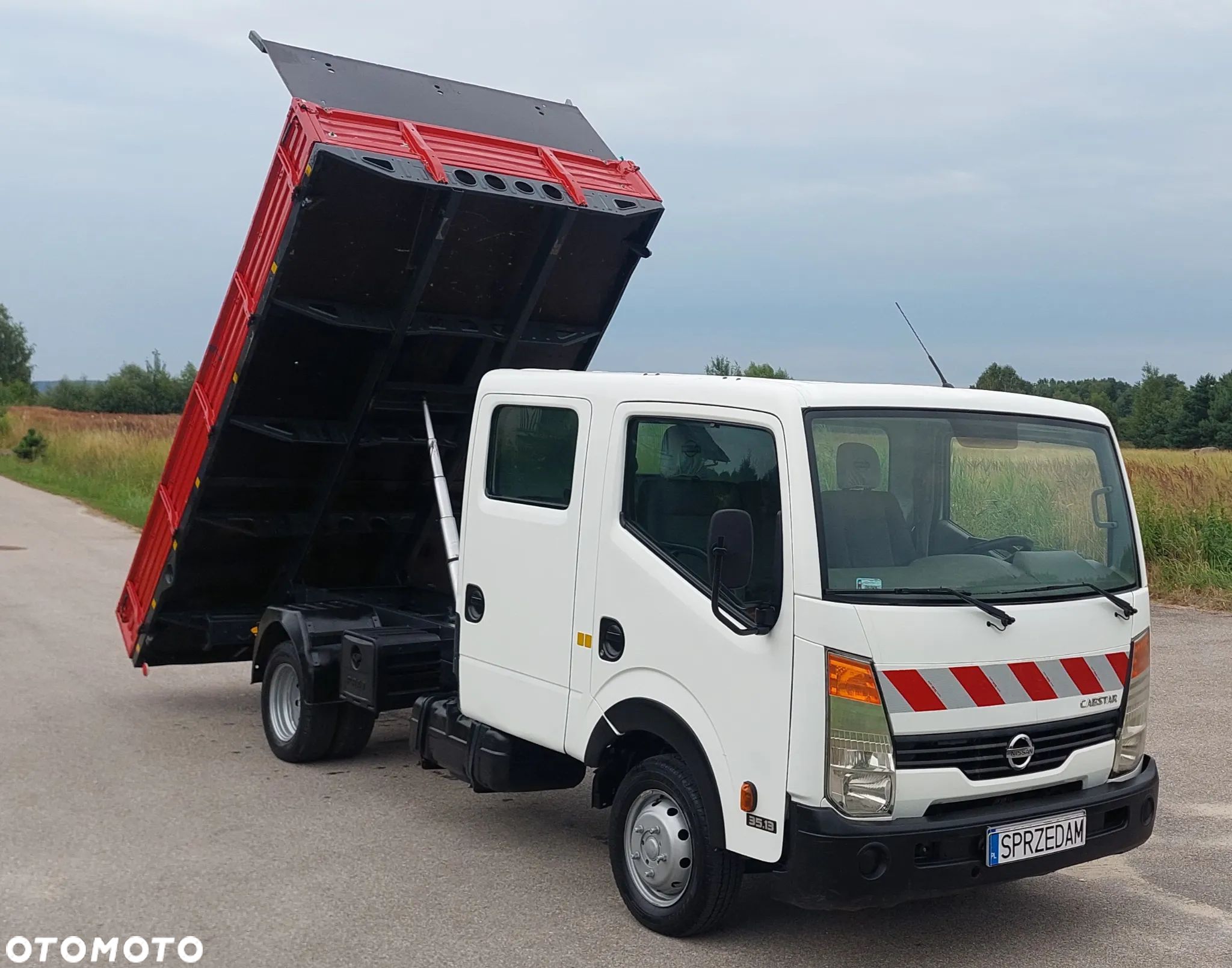 Nissan Cabstar - 1