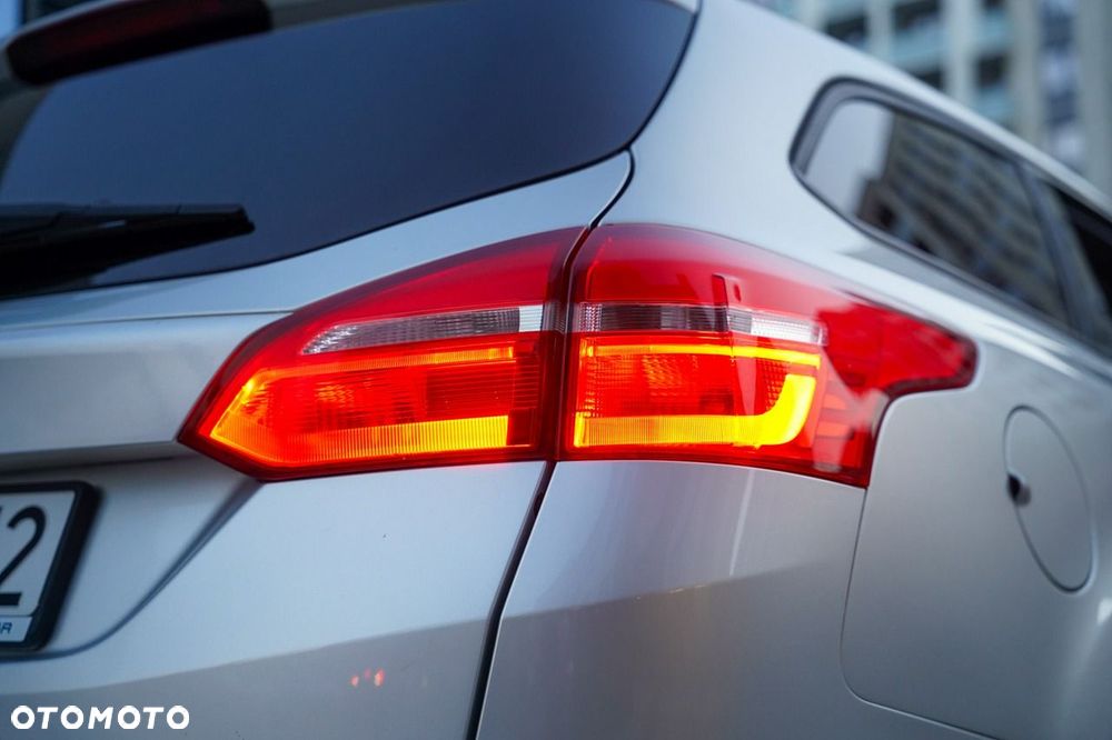 Ford Focus 1.6 Trend - 12