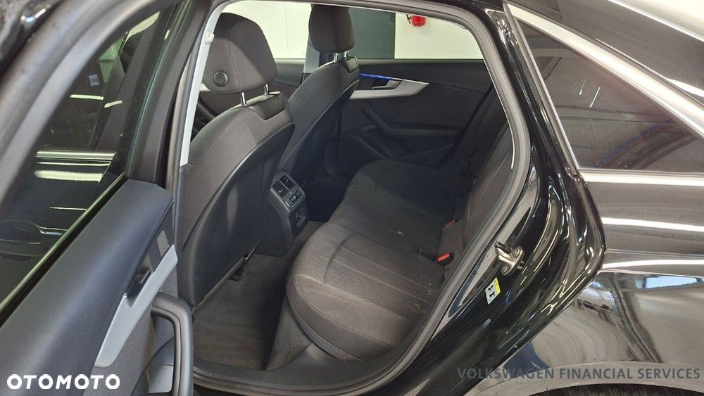 Audi A4 Limousine - 9