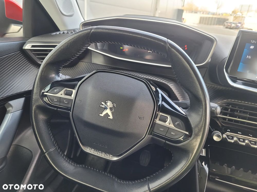 Peugeot 2008 PureTech 130 GT Pack - 32