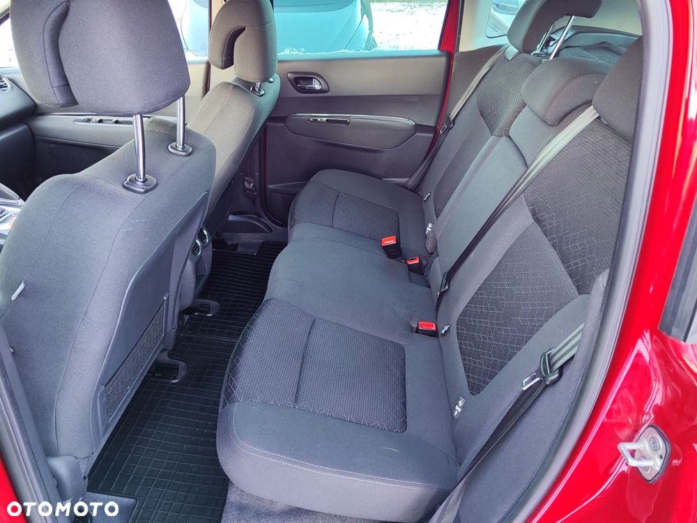 Peugeot 3008 1.6 HDi Style - 12