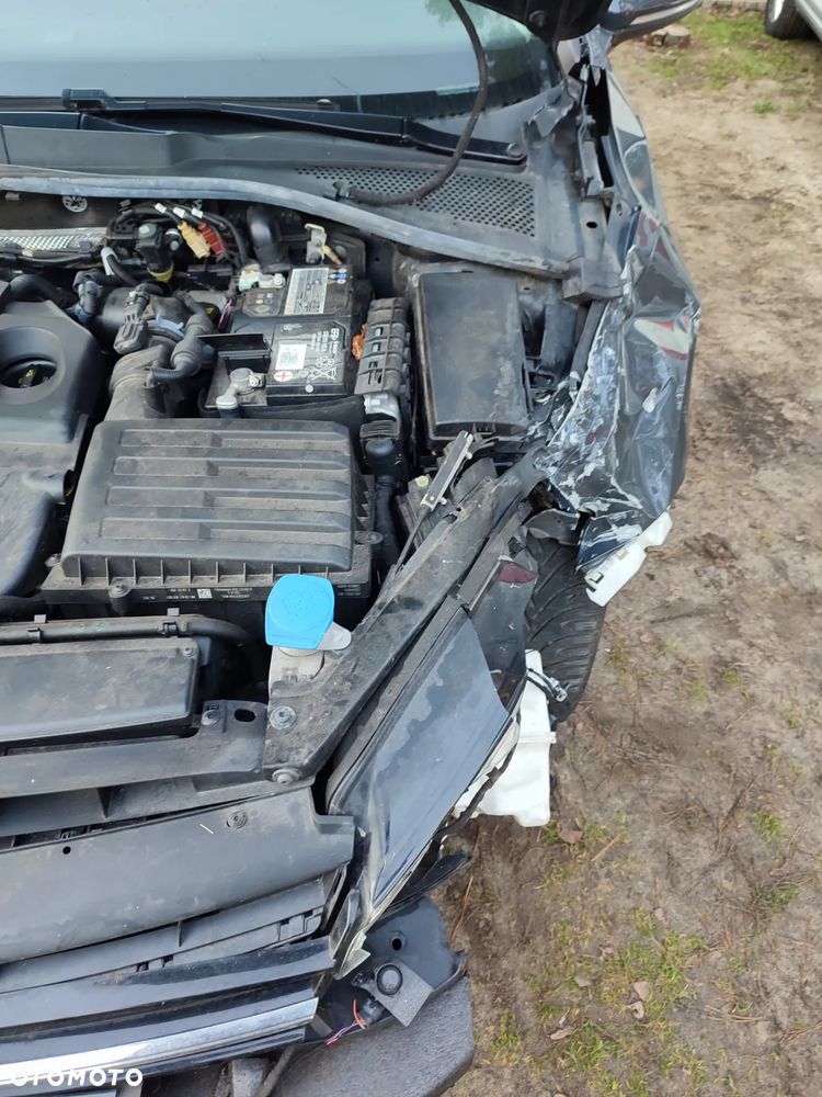 Volkswagen Golf 1.6 TDI (BlueMotion Technology) Comfortline - 21