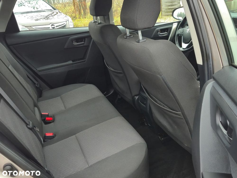 Toyota Auris 1.6 Executive - 34