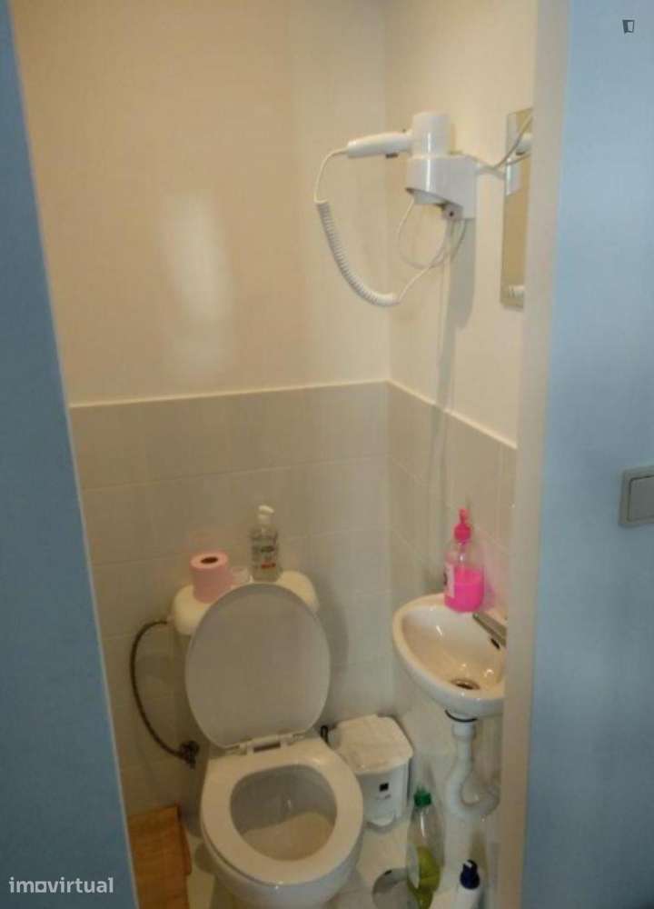 Quarto - localizado em Paranhos Porto - Grande imagem: 5/15