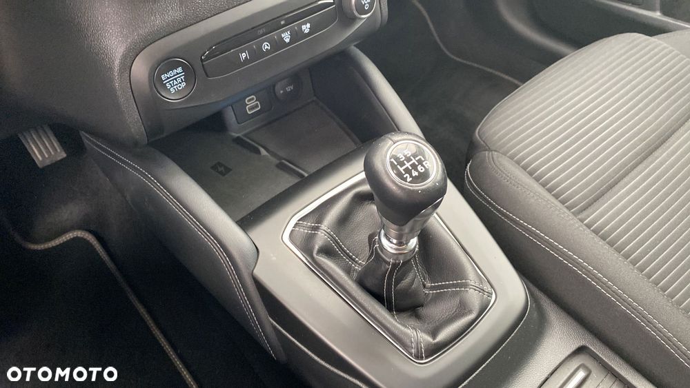Ford Focus 1.0 EcoBoost mHEV Titanium X - 19