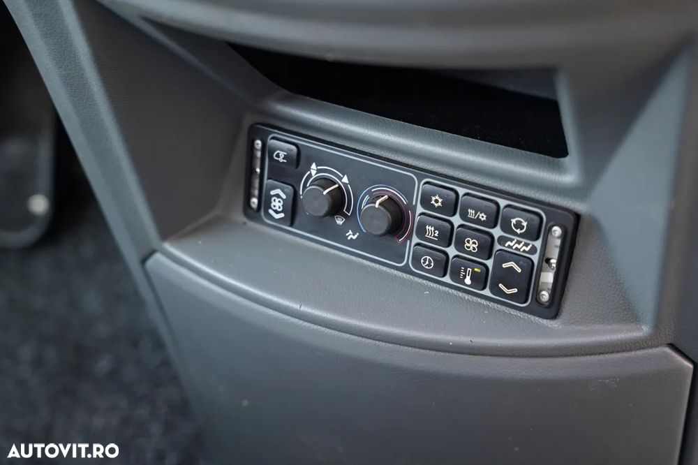 Mercedes-Benz TOURISMO RHD / EURO 6 / - 39