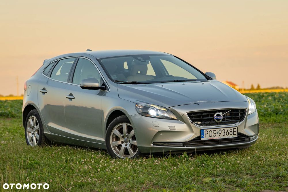 Volvo V40 - 18