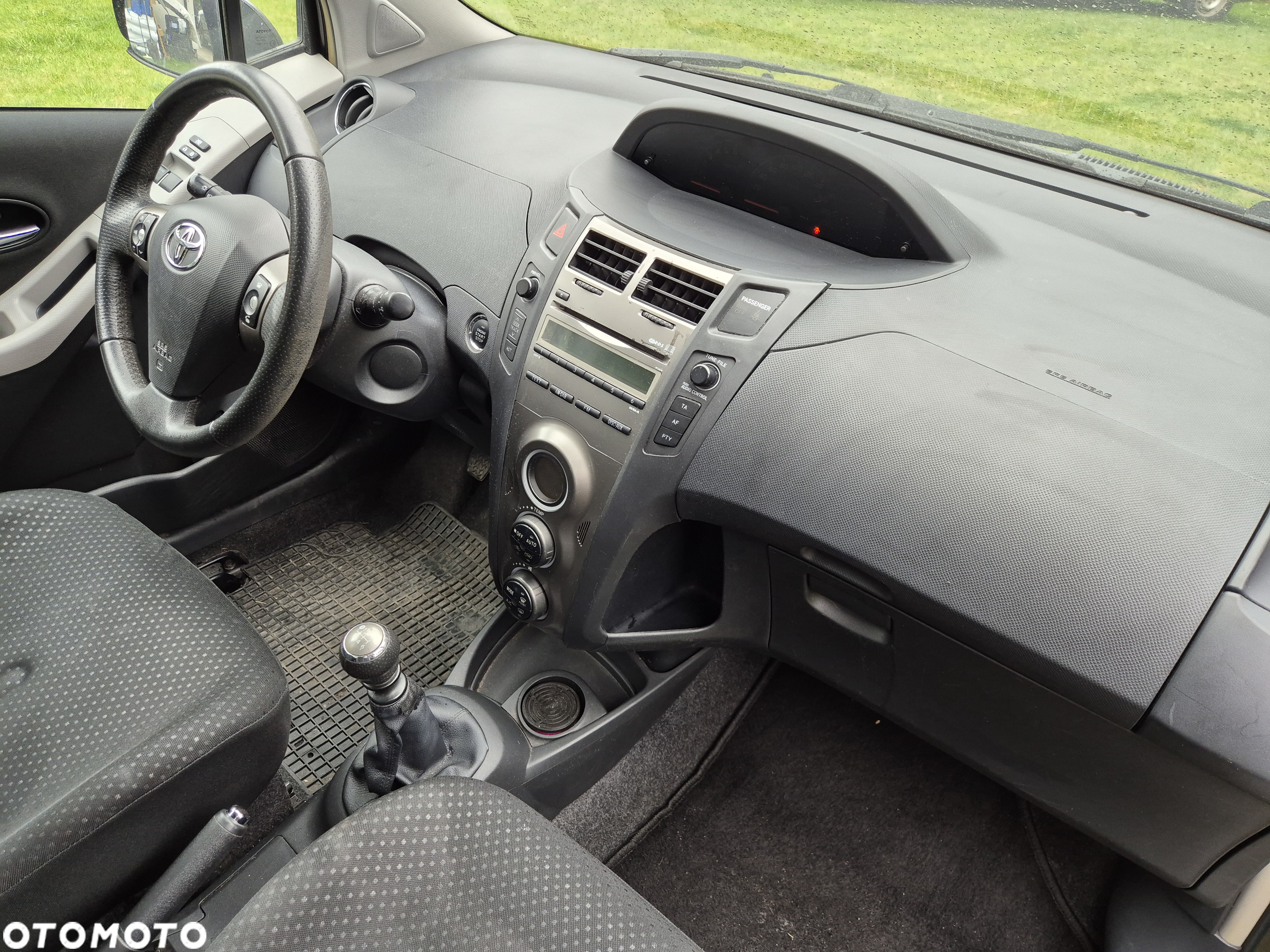 Toyota Yaris - 13
