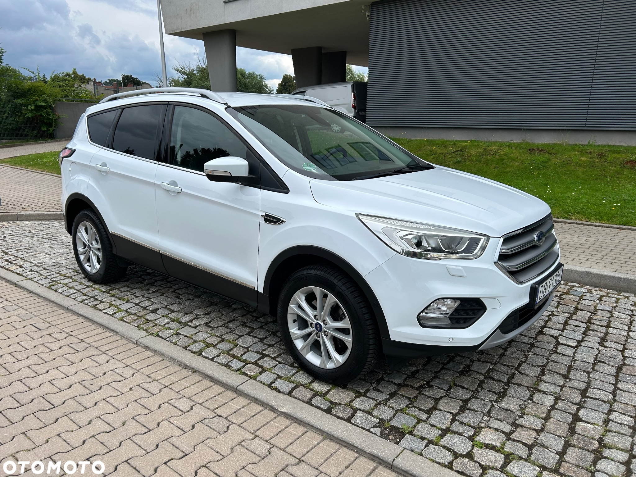Ford Kuga 1.5 EcoBoost 2x4 Titanium - 5