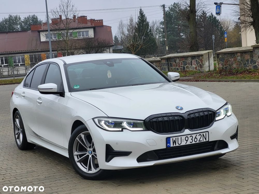 BMW Seria 3 318d Sport Line