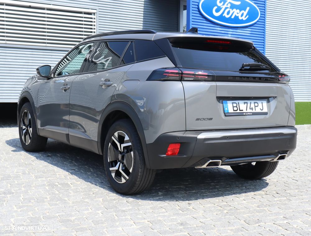 Peugeot 2008 1.2 PureTech Allure Pack EAT8 - 17
