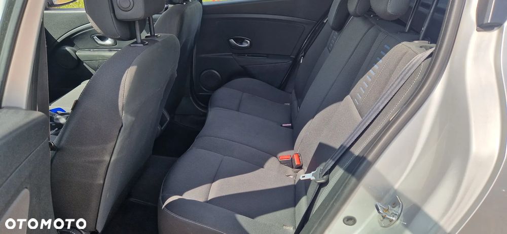 Renault Megane 1.6 16V Authentique - 10