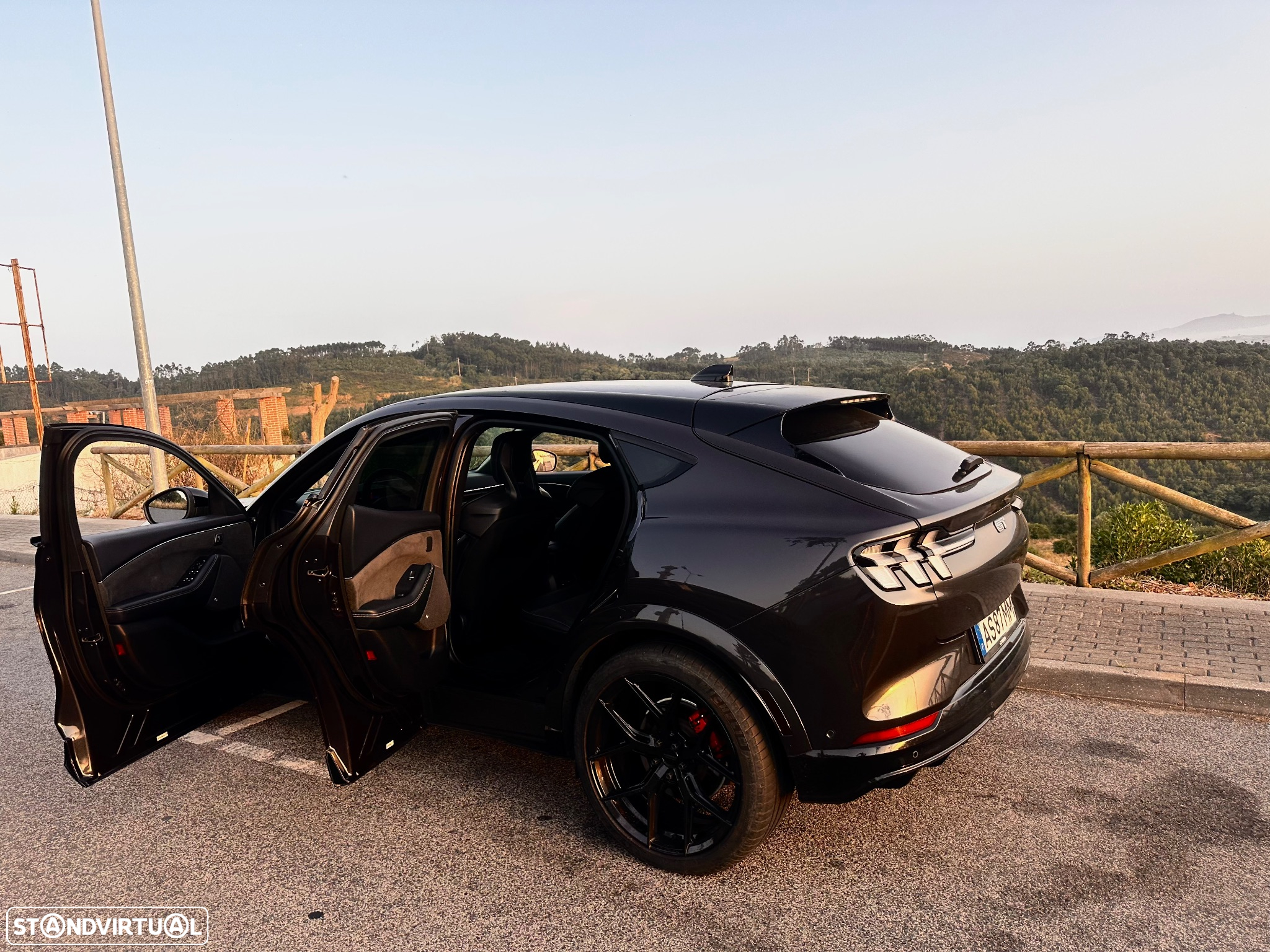 Ford Mustang Mach-E GT AWD - 9