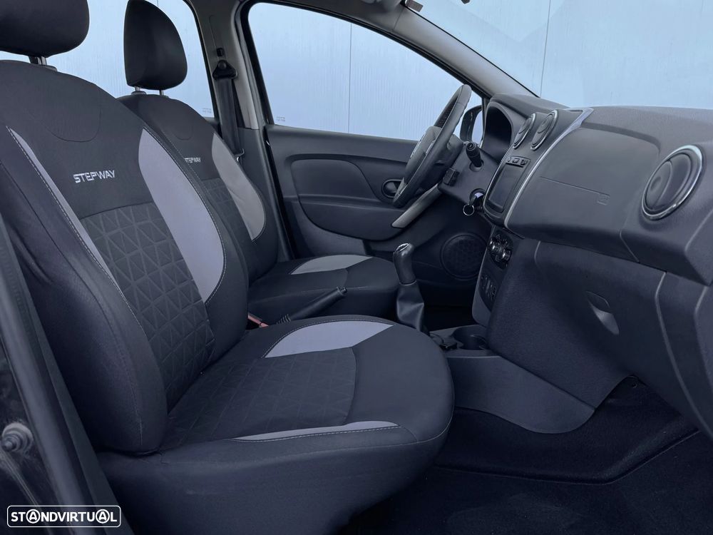 Dacia Sandero 1.5 dCi Stepway - 28