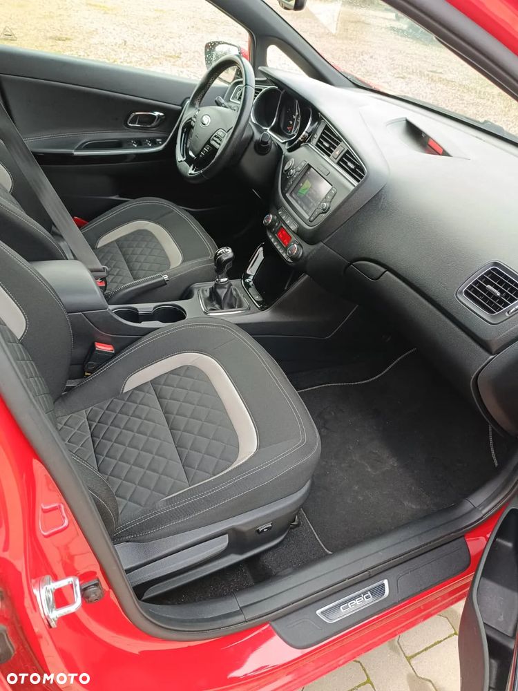 Kia Ceed 1.6 CRDi GT Line - 16