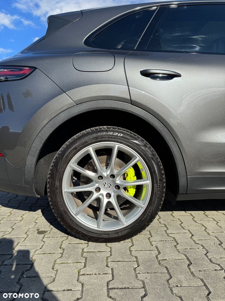 Porsche Cayenne - 7