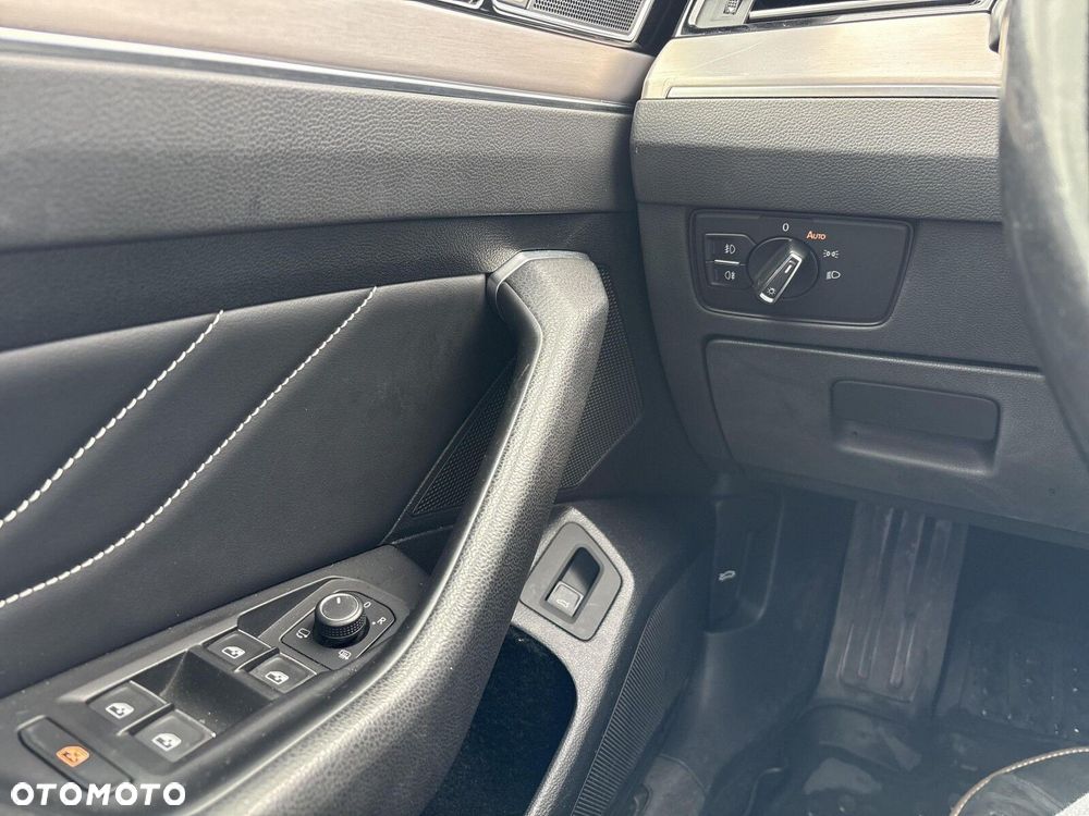 Volkswagen Passat 2.0 TDI 4Mot Elegance DSG - 16
