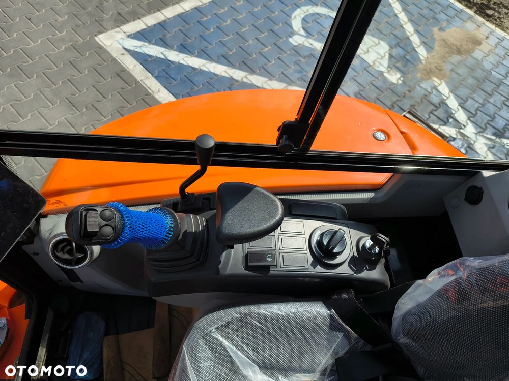 Kubota LONKING CDM6025 - 19