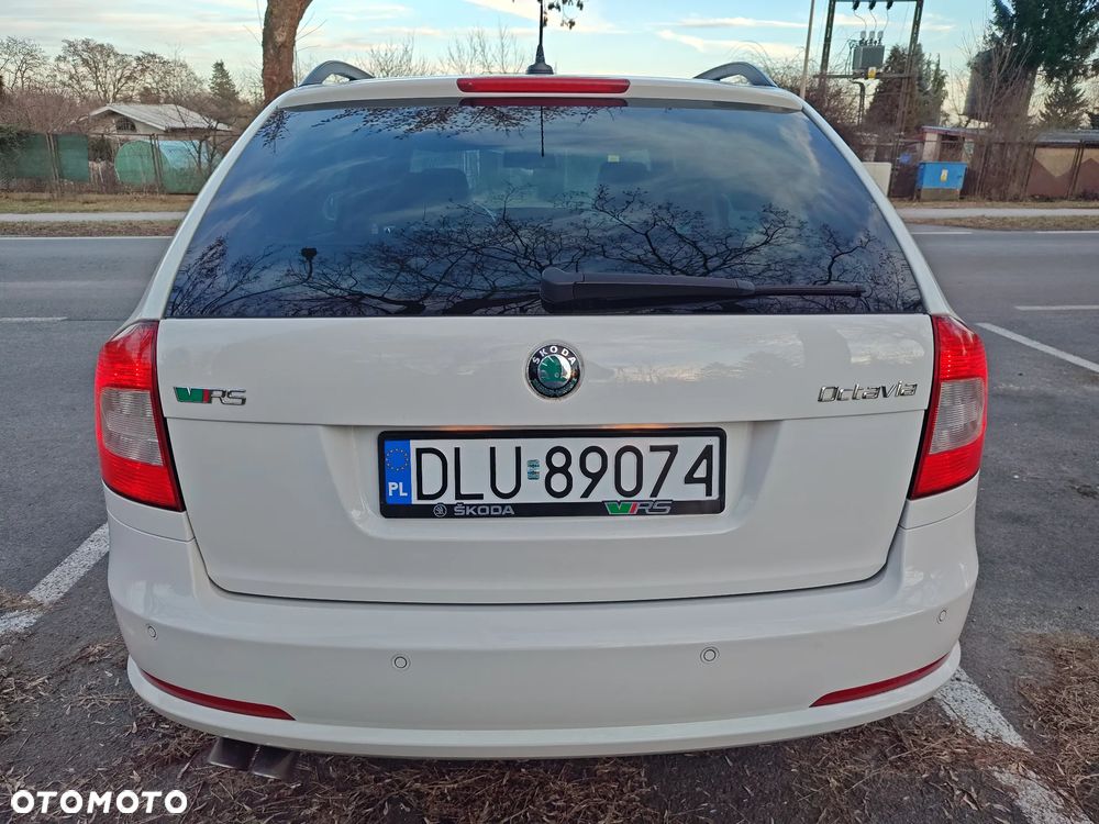 Skoda Octavia 2.0 TDI CR DPF RS - 3