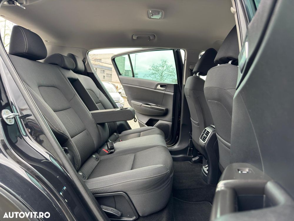 Kia Sportage 1.7 DSL 7DCT 4x2 Style - 32