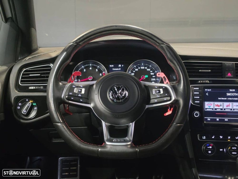 VW Golf 2.0 TSi GTi DSG Performance - 11