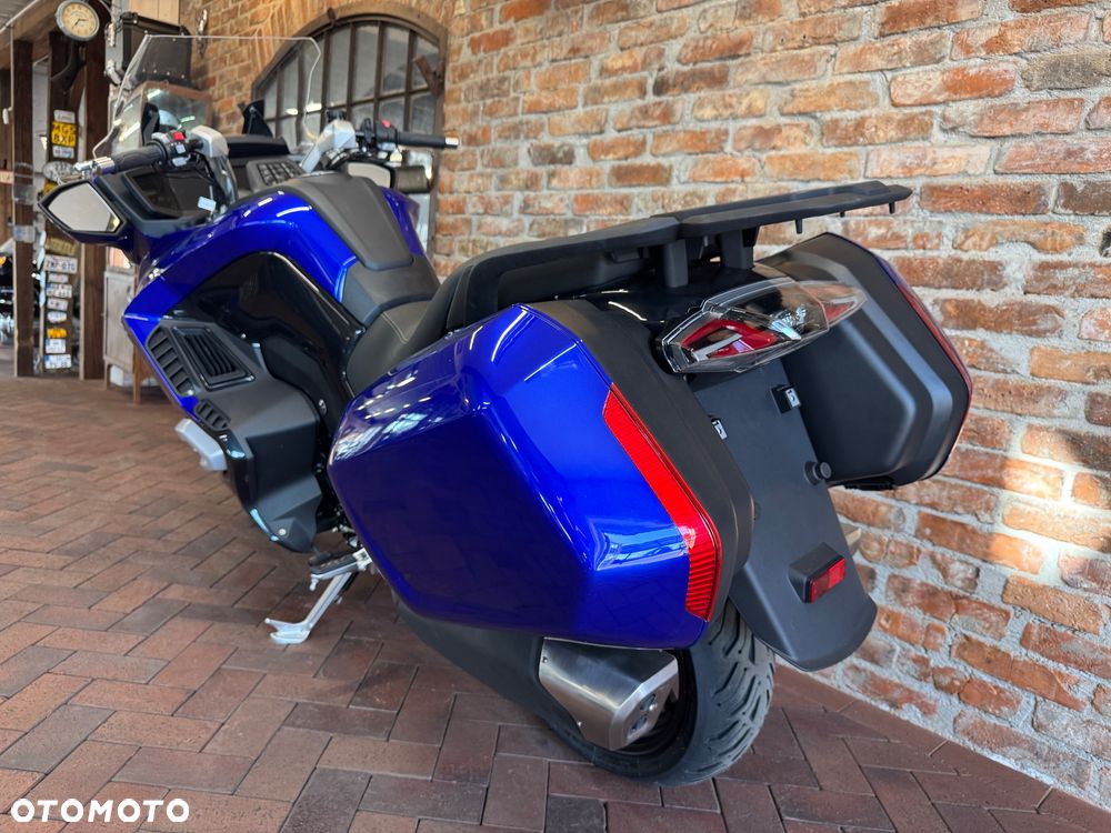 Jawa 750 Touring - 7