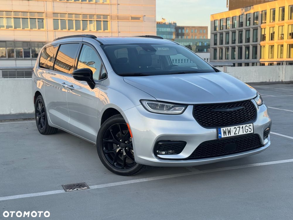 Chrysler Pacifica - 3