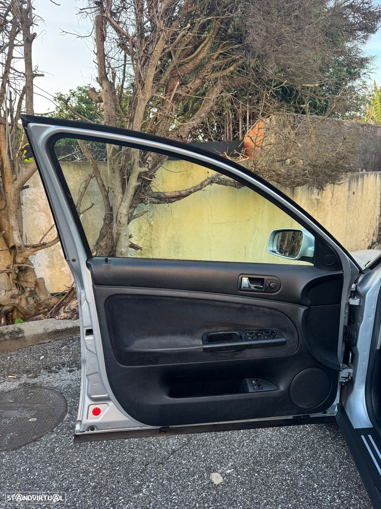 VW Passat 1.9 TDi Trendline - 7