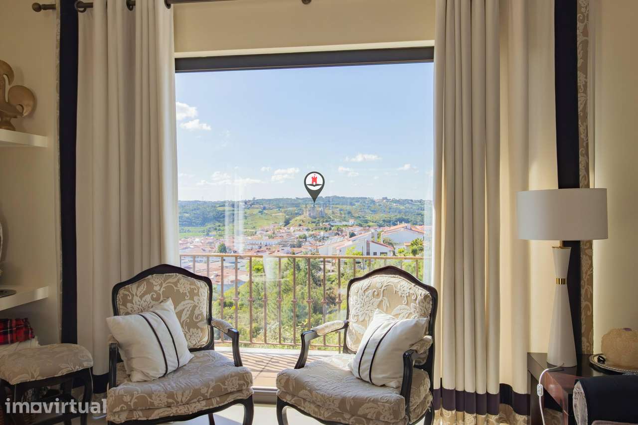 Moradia de Luxo T4 com Piscina e Vista Panorâmica sobre Porto de Mós - Grande imagem: 5/17