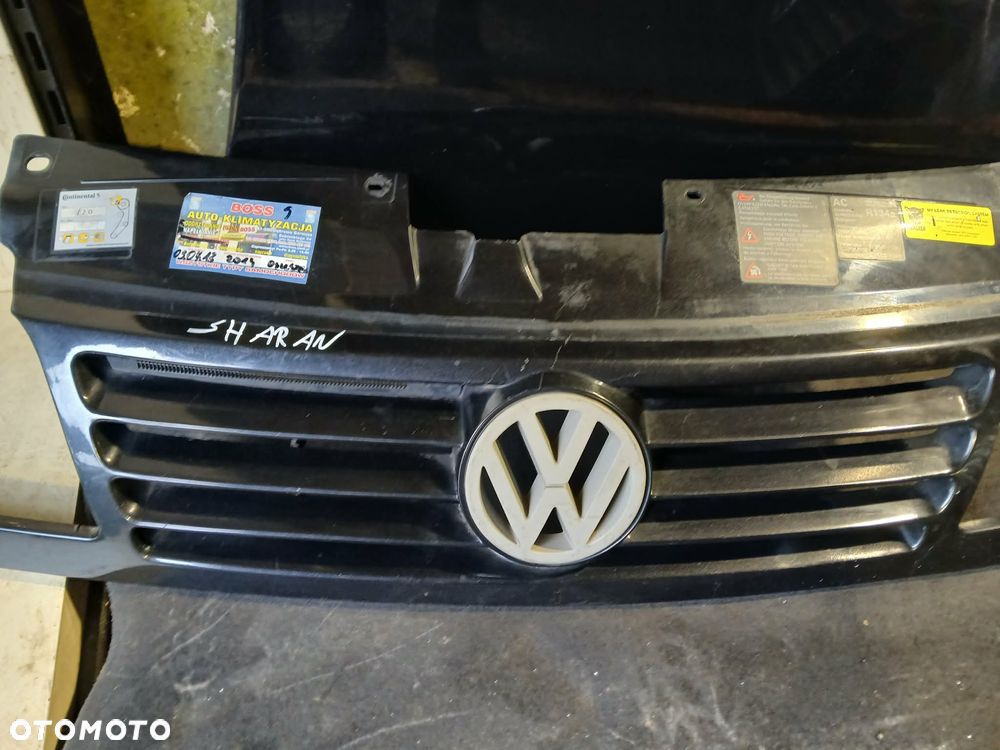Volkswagen Sharan Grill - 2