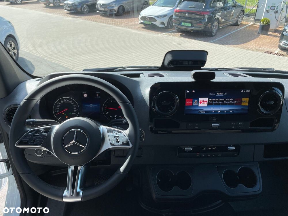 Mercedes-Benz Sprinter 319 CDI 190 KM Reflektory LED extra long - 14