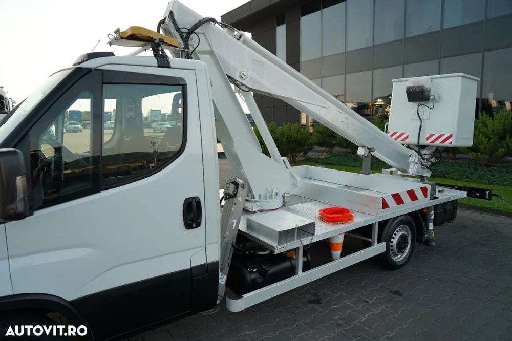 Iveco DAILY 35-140 / Platformă autotractivă / MULTITEL 160 ALUMINIU / 4 STABILIZATOARE / MANUALĂ / 2017 - 18