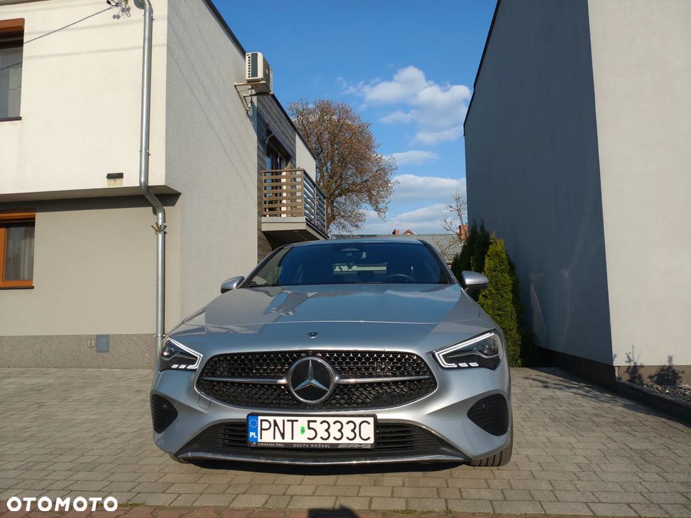 Mercedes-Benz CLA 250 e 8G-DCT Special Edition - 3