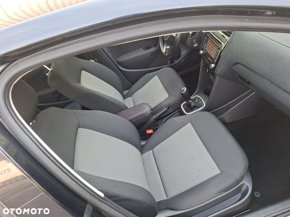 Volkswagen Polo - 23