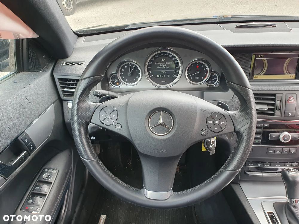 Mercedes-Benz Klasa E 350 CGI BlueEFFICIENCY 7G-TRONIC Avantgarde - 20