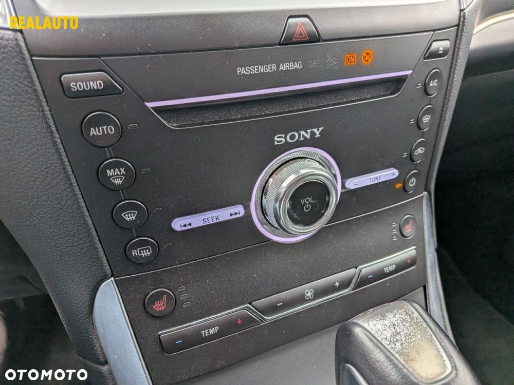 Ford Galaxy - 19