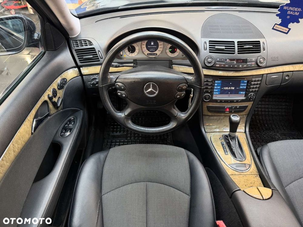 Mercedes-Benz Klasa E - 26
