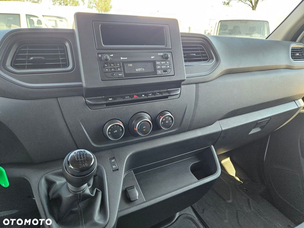 Renault Master L3H2 *109999zł Netto* Brygadówka 7 osób 2.3 dCi/136KM - 26