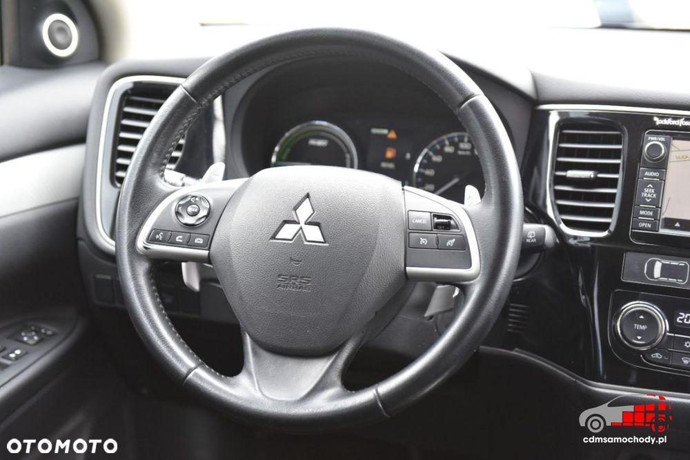 Mitsubishi Outlander - 21