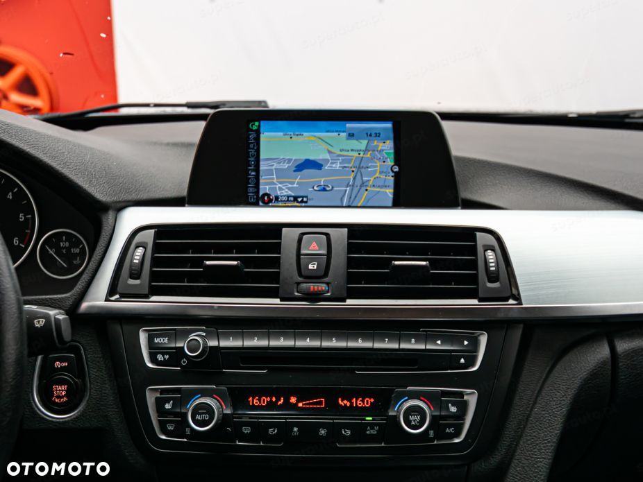 BMW Seria 3 320d - 15