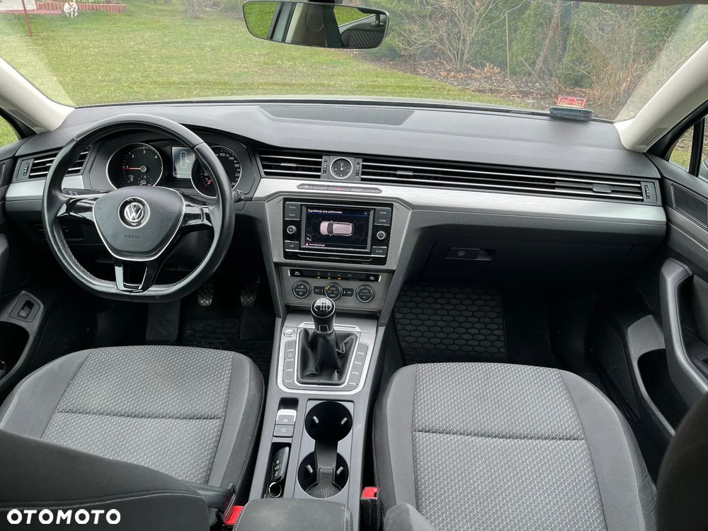 Volkswagen Passat - 9