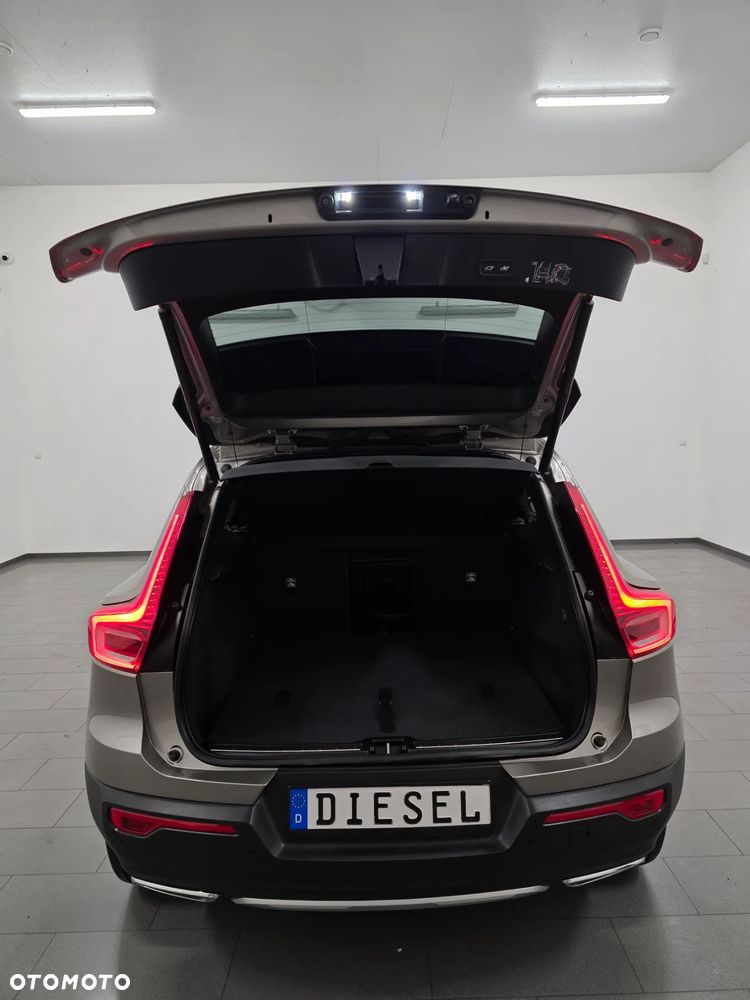 Volvo XC 40 D4 AWD Geartronic Inscription - 38